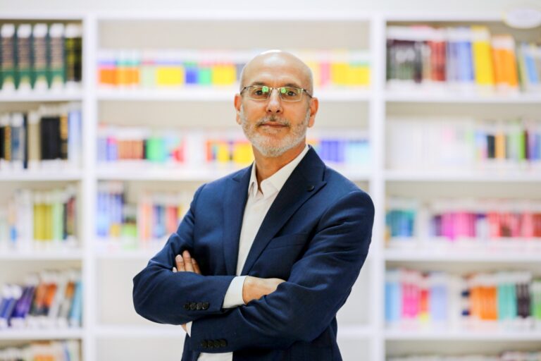 الدكتور خالد بعيو